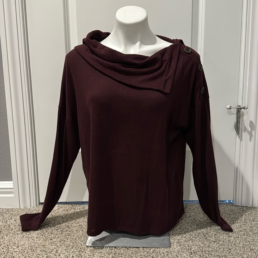 Women's long sleeve cowl neck top with button detail. Size Medium